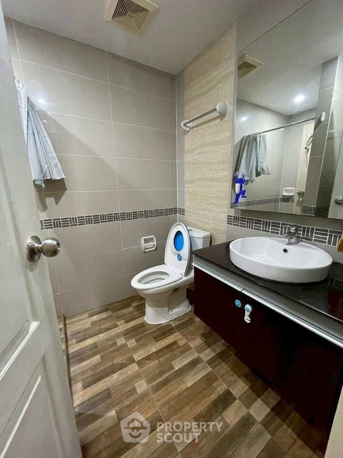 picture 2-BR Condo at The Next Sukhumvit 52 (Garden Suite) Condominium near BTS On Nut (ID 2462710) - 11/12