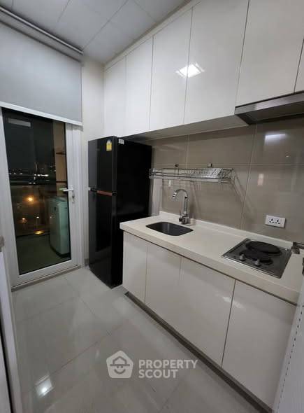 picture 2-BR Condo at T.c. Green Rama 9 near MRT Phra Ram 9 (ID 2463946) - 3/7