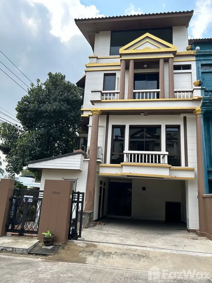 รูป ทาวน์เฮ้าส์ให้เช่า 4 ห้องนอน ใน สามเสนนอก, กรุงเทพมหานคร 1761740 - รูปที่ 1/22