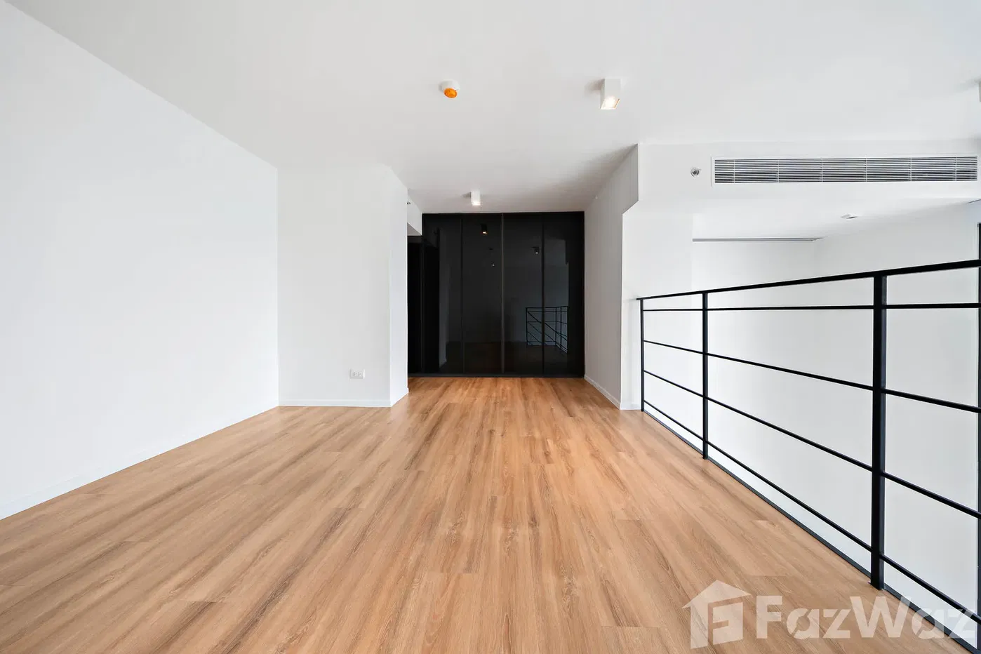 รูป คอนโดลอฟท์ 1 ห้องนอนขายที่ The Lofts Silom | ทำเลใจกลางย่านสีลม - U5640999 - รูปที่ 10/19