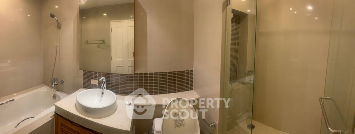 picture 2-BR Condo at The Rise Sukhumvit 39 near BTS Phrom Phong (ID 2465753) - 10/13