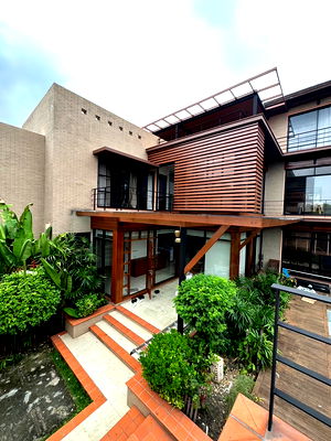 เช่าบ้านเดี่ยว โกลเด้น เพลส พระราม 9 : ให้เช่าบ้านเดี่ยว Pool Villa ศูนย์วิจัย 4 ห้องนอน เพียง 5 กม. ถึง Central พระราม9