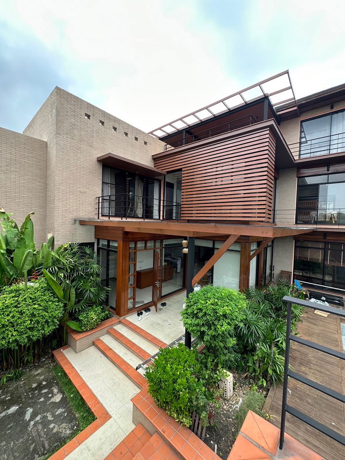 รูป ให้เช่าบ้านเดี่ยว Pool Villa ศูนย์วิจัย 4 ห้องนอน เพียง 5 กม. ถึง Central พระราม9 - รูปที่ 1/17