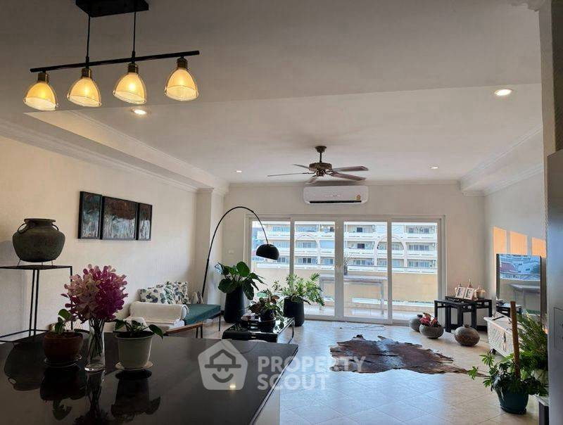 รูป คอนโด 1-ห้องนอน ที่ วิวทะเล เรสซิเดนซ์ 4 จอมเทียน ใกล้ หาดจอมเทียน (ID 2464648) - รูปที่ 2/10