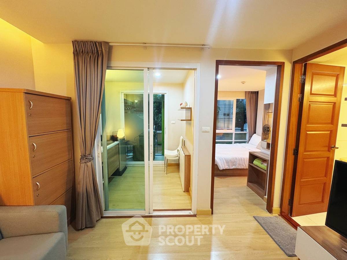 picture 1-BR Condo at Emerald Residence Ratchada near MRT Huai Khwang (ID 2465786) - 1/11