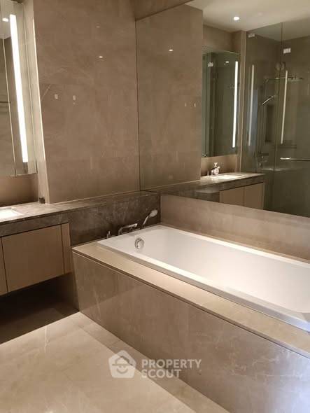 picture 1-BR Condo at Magnolias Waterfront Residences near BTS Saphan Taksin (ID 2463840) - 3/13