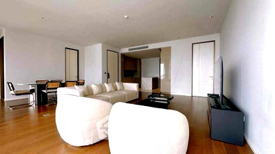 คอนโดให้เช่า : คอนโด 3 ห้องนอน 180 ตร.ม. ชั้น 20 KRAAM Sukhumvit 26 ใกล้ BTS พร้อมพงษ์ (ID 2458369)