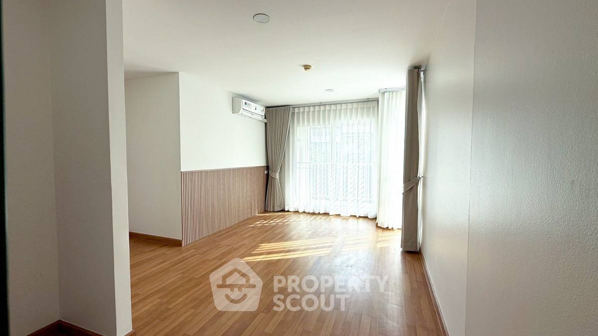 picture 2-BR Condo at U Sabai Rama 4 Kluaynamthai near BTS Phra Khanong (ID 2463809) - 8/8