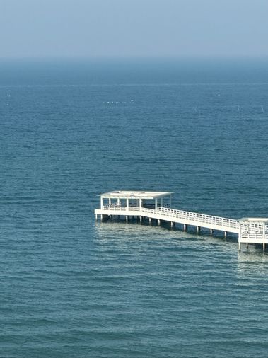 Listen to the sound of the waves every day. The symphony 1 bedroom 47 sq m. New room, ready to move in.