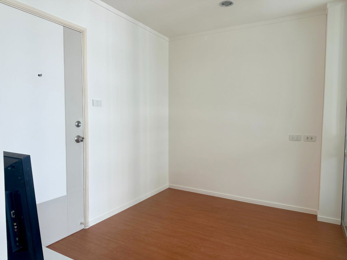 รูป (ขายด่วน!!) ลุมพินี พาร์ค รัตนาธิเบศร์ -งามวงศ์วาน ชั้น 27 อาคาร C วิวสระว่ายน้ำ  ติด MRT บางกระสอ  - รูปที่ 1/15