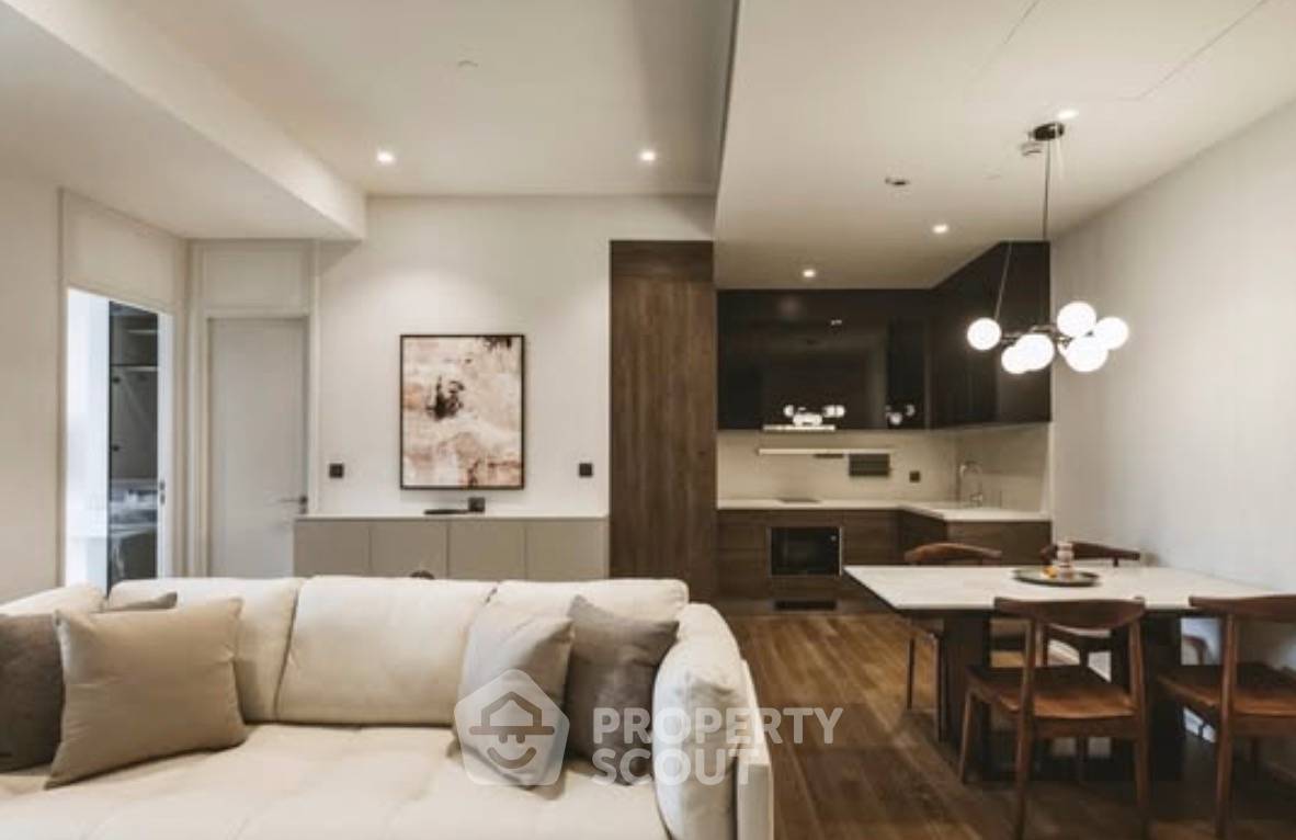 picture 2-BR Condo at Muniq Langsuan near BTS Ratchadamri (ID 2463021) - 1/8