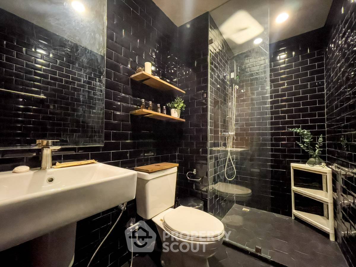 picture 2-BR Condo at The Base Park East Sukhumvit 77 near BTS On Nut (ID 2463758) - 12/18