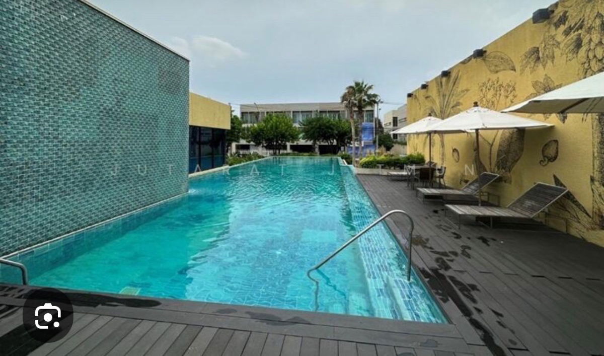 picture For Rent: Noble Cube Pattanakarn 3-storey modern home, only 10 minutes to Ekkamai–Thonglor. Land size 22 sq.wah, usable area 200 sq.m. 3 bedrooms - 3/21