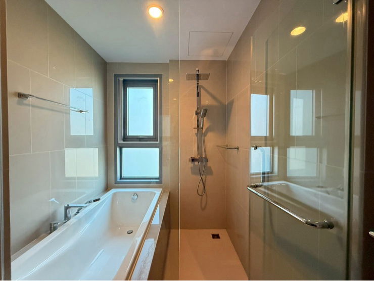 picture The Symphony 2 bedrooms, 2 bathrooms, mountain view, beautifully decorated, ready to move in - 11/18