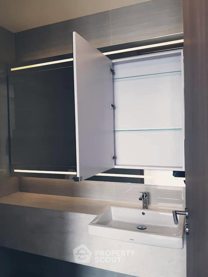 picture 2-BR Condo at Noble Be 33 near BTS Phrom Phong (ID 924318) - 7/11