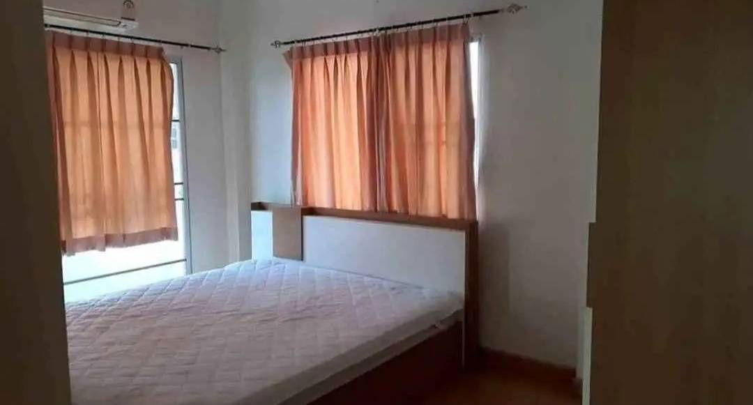 รูป H 940 ให้เช่า บ้านเดี่ยว 2 ชั้น ม.เกษมสันต์ ซ.อ่อนนุช17 สภาพดี มีเฟอร์นิเจอร์ ราคา 22,000 บาท - รูปที่ 6/9