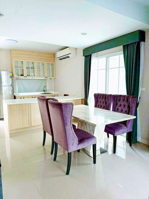 รูป บางนา-วงแหวน เมกาบางนา เดอะ วิลเลจ MRT ศรีแบริ่ง ทาวน์เฮาส์ 2 ชั้น หลังมุม 28 ตร.วา. พร้อมเฟอร์ฯ 2นอน 2 น้ำ ตลาดน้ำบางพลี 2.8 กม - รูปที่ 3/8