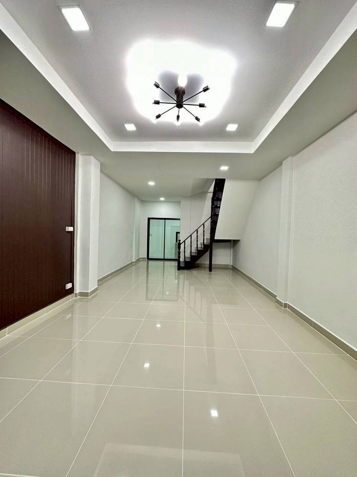 รูป บ้านสวย  ถนนเมน  #หมู่บ้านเอเชีย โฮม ทาวน์  บางกรวย – ไทรน้อย   ใกล้โกลบอล เฮ้าส์ ไทรน้อย  - รูปที่ 6/20