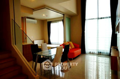 คอนโดให้เช่า : คอนโด 2-ห้องนอน ที่ วิลล่า อโศก ใกล้ MRT เพชรบุรี (ID 513618)