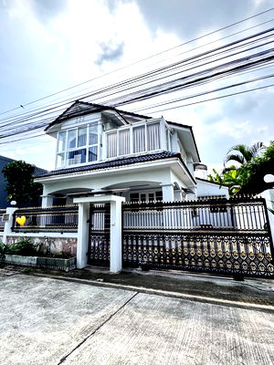 เช่าบ้านเดี่ยว เขตลาดพร้าว : ให้เช่าบ้านเดี่ยว ลาดพร้าววังหิน ซอย 18 พื้นที่กว้าง 58 ตร.วา พื้นที่ใช้สอย 300 ตร.ม. บ้านเปล่า พร้อมเฟอร์นิเจอร์บางส่วน