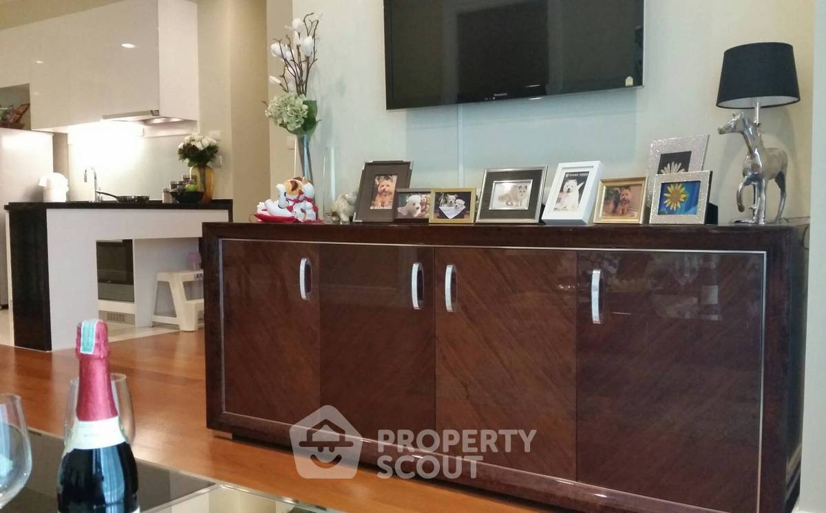 picture 2-BR Condo at Bright Sukhumvit 24 Condominium near BTS Phrom Phong (ID 890616) - 6/13