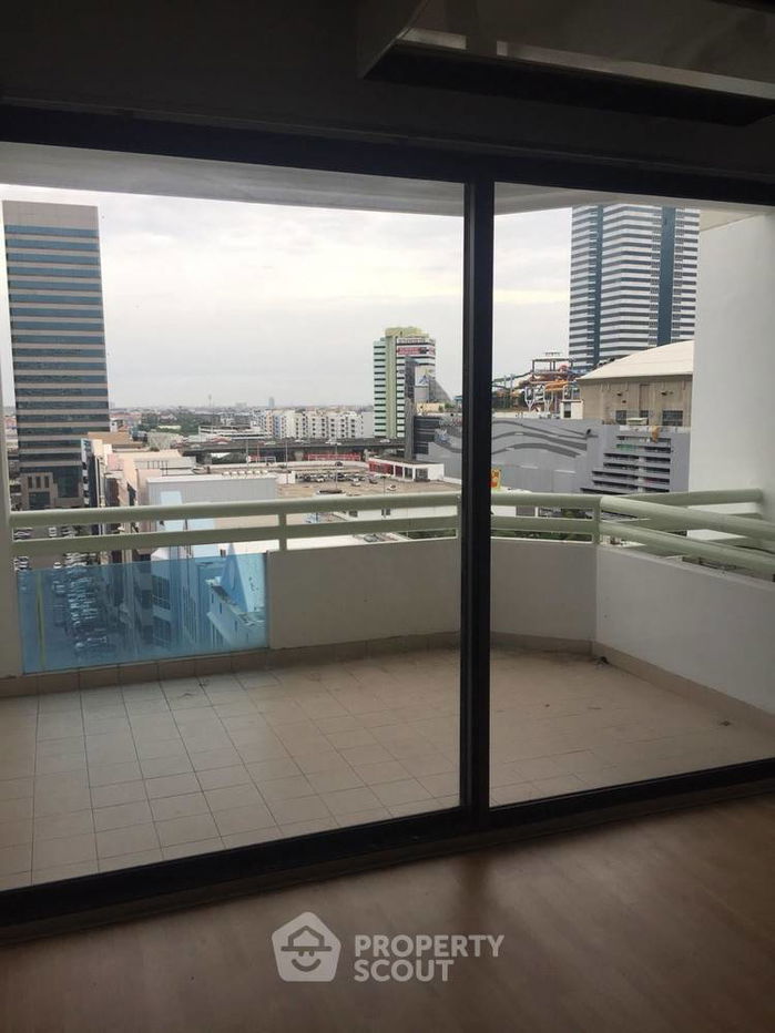 picture Studio Condo at BangNa Residential Complex in Bang Na Nuea (ID 385462) - 3/6