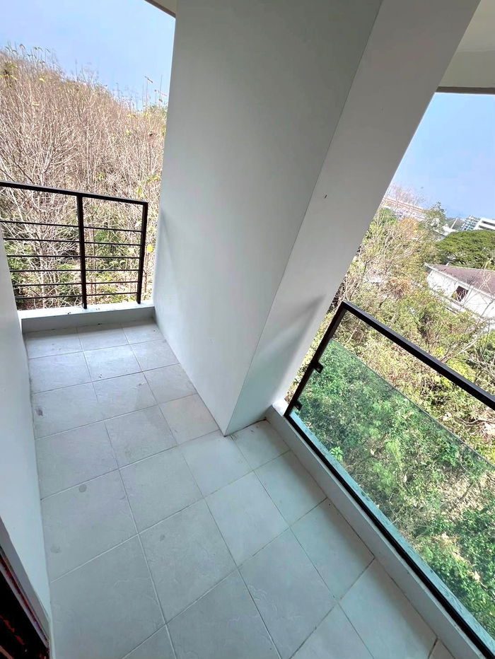 picture Spacoius room at Punna Oasis 1 For sale!1bed ,Near Central Festival Chiangmai  - 10/10