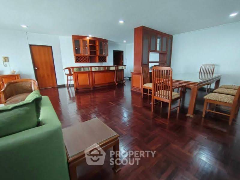 รูป คอนโด 2-ห้องนอน ที่ เลอ พรีเมีย 1 คอนโดมิเนียม ใกล้ MRT สุขุมวิท (ID 2463783) - รูปที่ 2/5