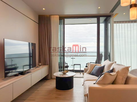 AROM Wongamat – Luxury Sea View Condo (Foreign Quota)