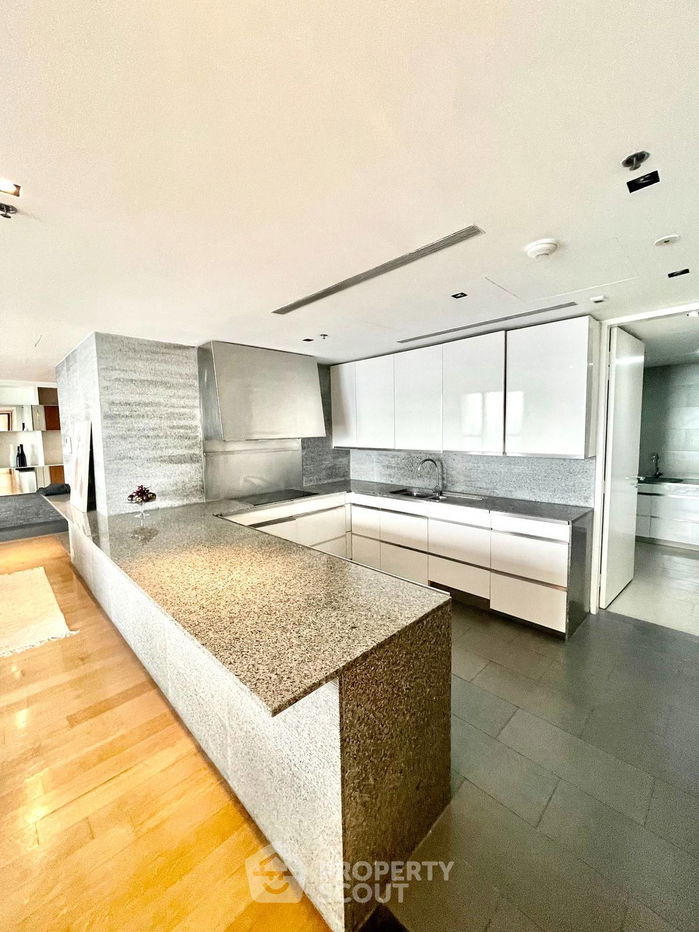 picture 3-BR Condo at The Met Sathorn near BTS Chong Nonsi (ID 2463898) - 4/42
