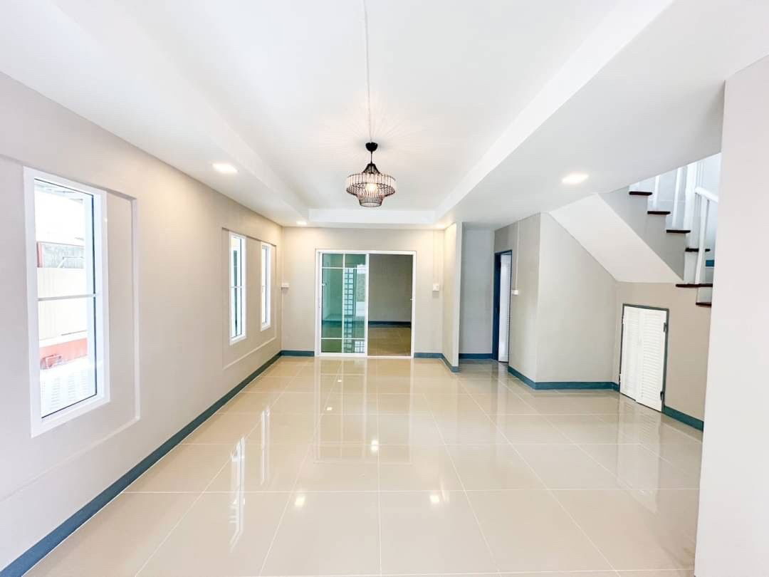 รูป ฟรีโอน! บ้านแฝด 2 ชั้น พฤกษา 19 วัดลาดปลาดุก | 4 นอน 35 ตร.วา ครัวใหญ่ | 2.89 ลบ. - รูปที่ 6/19