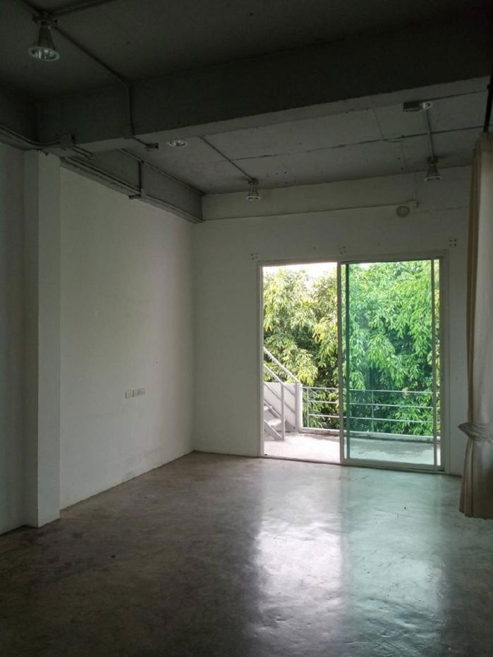 picture Great location in the heart of the city . Home office on Soi Petchburi 47 - 8/10