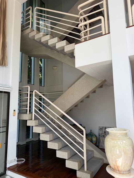 รูป บ้านเช่าเสรีไทย AH629 ให้เช่าบ้านเดี๋ยว 3 ชั้น เนื้อที่ 200 ตร.ว.หมู่บ้านนวธานี ซอยเสรีไทย59 - รูปที่ 8/11