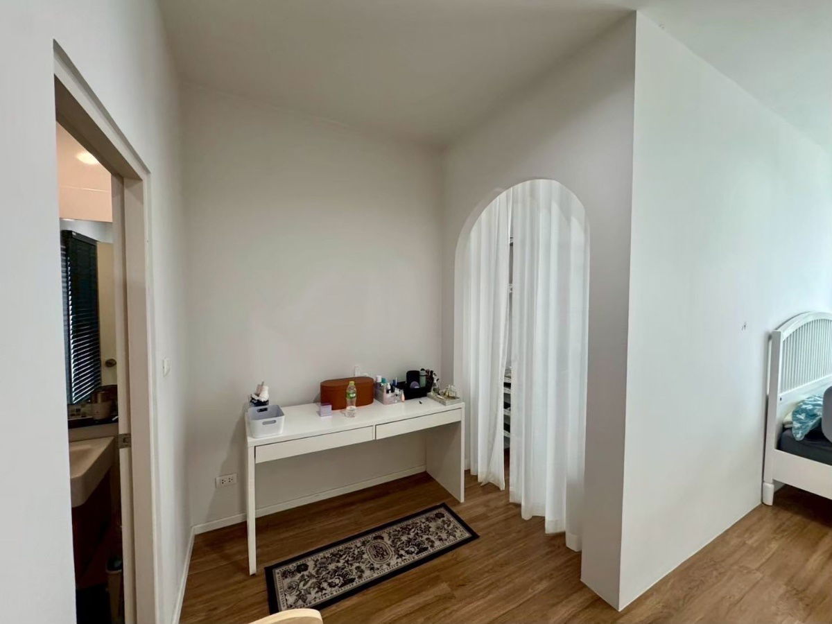 รูป ให้เช่าทาวน์โฮม 3 นอน บ้านกลางเมือง The Edition สาทร-สุขสวัสดิ์ พร้อมอยู่ มกราคม ติดต่อ(คุณเจษฎ์ 089-987-2251) Line id @hatcheryAgent  - รูปที่ 6/8