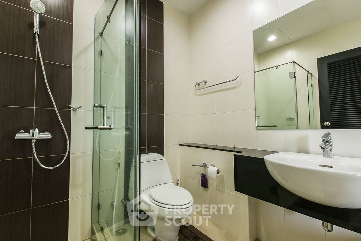 รูป คอนโด 2-ห้องนอน ที่ เดอะ เชดด์ สาทร 1 ใกล้ MRT คลองเตย (ID 947894) - รูปที่ 9/11