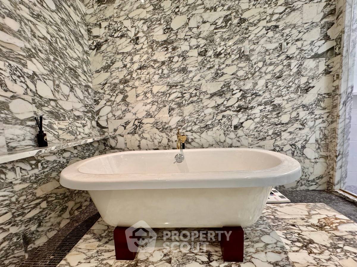 picture 4-BR Condo at The Ritz-Carlton Residences, Bangkok near BTS Chong Nonsi (ID 2464489) - 27/37