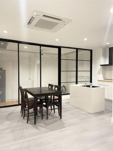 3-bed townhouse for rent, 180 sqm, 23 sq wah, Baan Klang Muang Ladprao-Yothin Phatthana