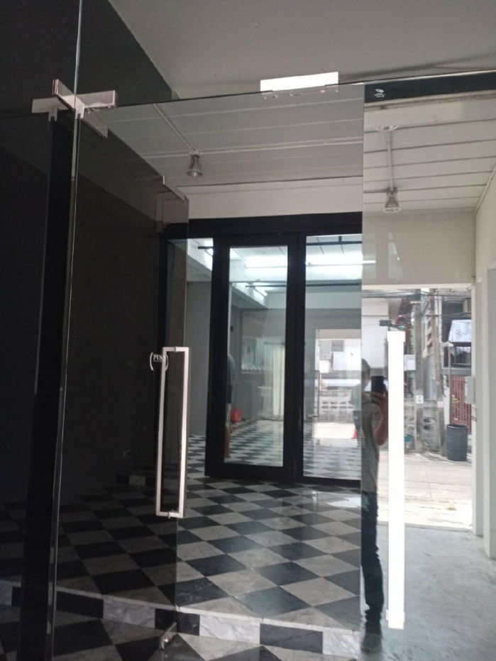 picture Great location in the heart of the city . Home office on Soi Petchburi 47 - 3/10