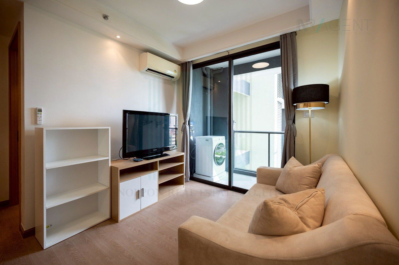 picture 🎊 For Rent Condo REGAL SATHON - NARADHIWAS Building 1, Floor 10,1 bed room, Room size 32 sqm - 5/8