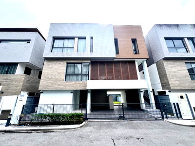 เช่าบ้านเดี่ยว โกลเด้น เพลส พระราม 9 : ✅Single House for Rent Parc Priva 5 bedrooms with private lift near Central Rama9 Fully furnished