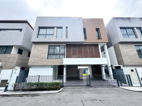 ✅Single House for Rent Parc Priva 5 bedrooms with private lift near Central Rama9 Fully furnished