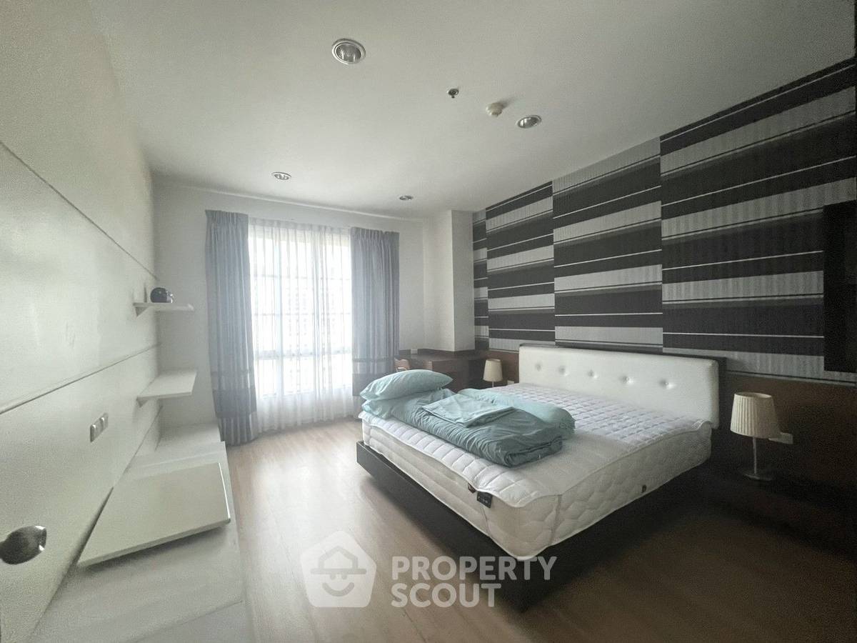 รูป คอนโด 2-ห้องนอน ที่ ซิตี้ สมาร์ท สุขุมวิท18 ใกล้ BTS อโศก (ID 2460846) - รูปที่ 2/6