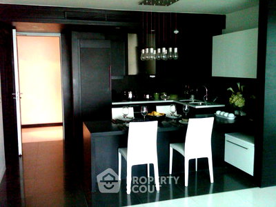 คอนโดให้เช่า : คอนโด 2-ห้องนอน ที่ เอท ทองหล่อ เรสซิเดนส์ซ คอนโดมิเนียม ใกล้ BTS ทองหล่อ (ID 512652)