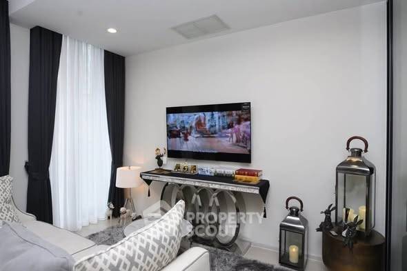 picture 1-BR Condo at Noble Ploenchit near BTS Phloen Chit (ID 2463828) - 1/9