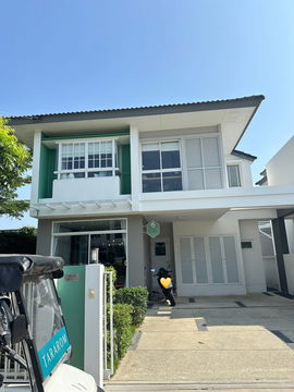 For Rent: Trendy Tara Bangna New house with full furniture & appliances, ready to move in. Never rented out before. Expat-friendly