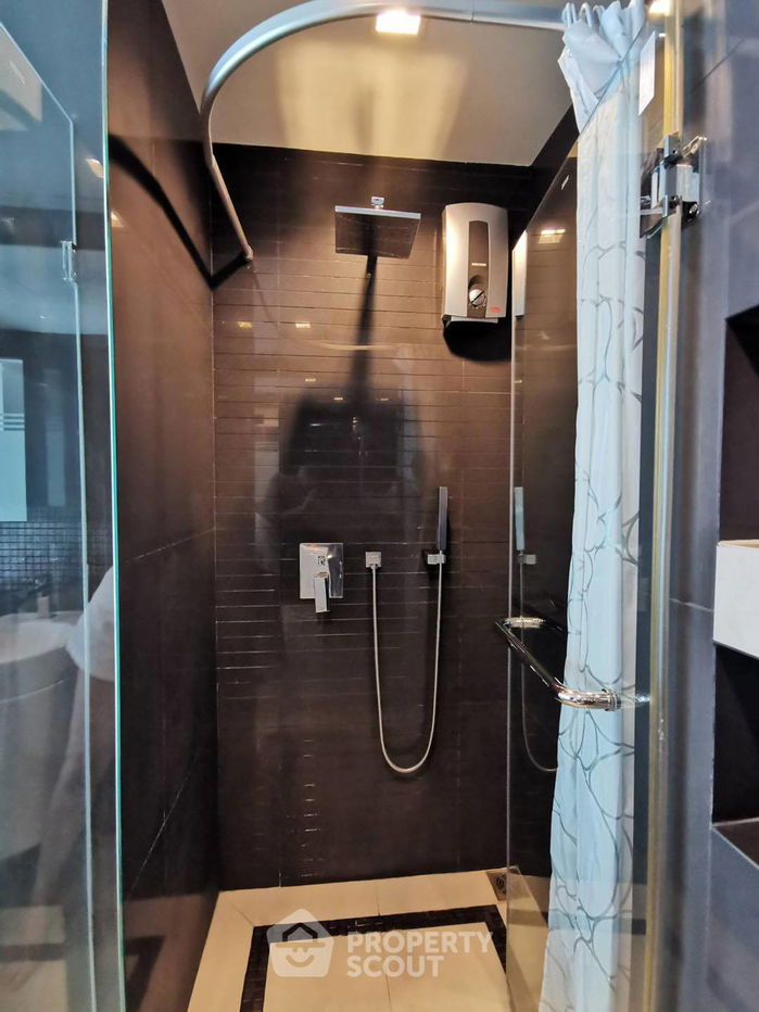 picture 2-BR Condo at Rhythm Sathorn near BTS Saphan Taksin (ID 392326) - 19/27