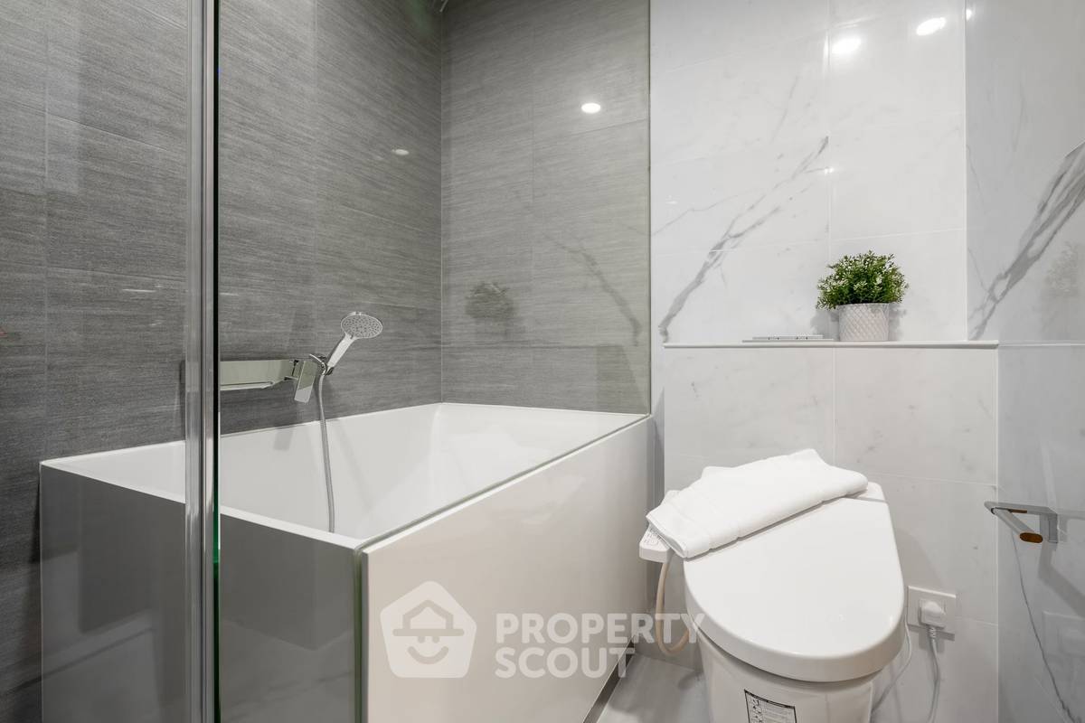 รูป คอนโด 1-ห้องนอน ที่ ไซมิส เอ๊กซ์ตลูซีฟ สุขุมวิท 31 ใกล้ MRT สุขุมวิท (ID 819454) - รูปที่ 8/9