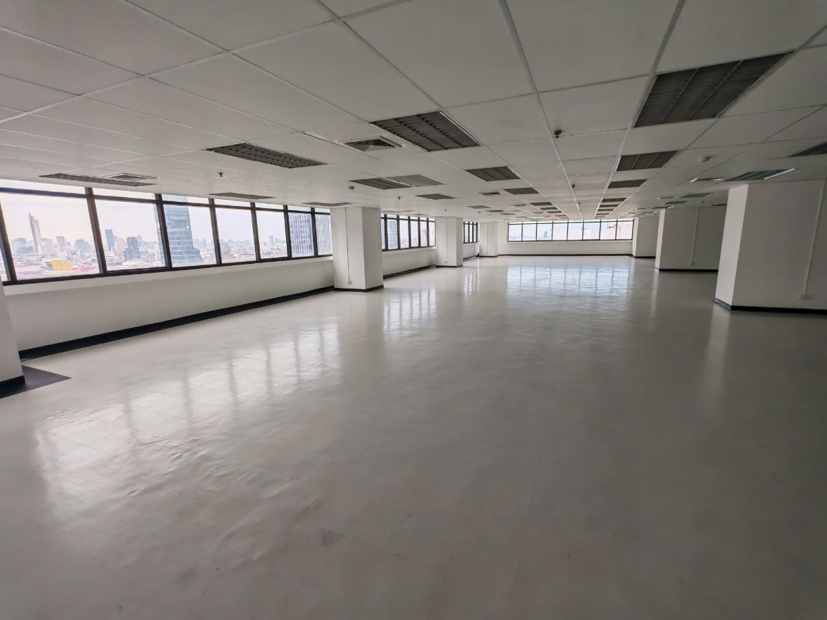 รูป รถไฟฟ้า พญาไท อยู่หน้าตึก Phayathai Plaza (พญาไท พลาซ่า)  เช่าเหมาทั้งชั้น ขนาด 1521 ตรม - รูปที่ 7/11