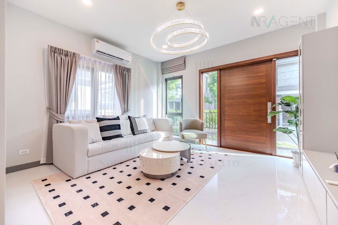 รูป ให้เช่าบ้านเดี่ยว 2 ชั้น เดอะ ซิตี้ บางนา 4 ห้องนอน 5 ห้องน้ำ - รูปที่ 2/8