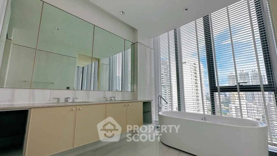 picture 3-BR Condo at KRAAM Sukhumvit 26 near BTS Phrom Phong (ID 2458369) - 13/13